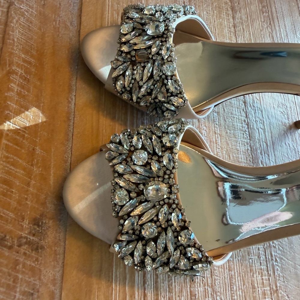 Badgley Mischka Ivory Crystal Embellished D'Orsay Heels 6.5 - Picture 6 of 6